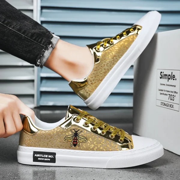 Hot Sale Gold Bee Sneakers Men Fashion Luxury Skateboard Shoes Men Original Designer Shoes Hip Hop Superstar Men's Skate Shoes - Image 2