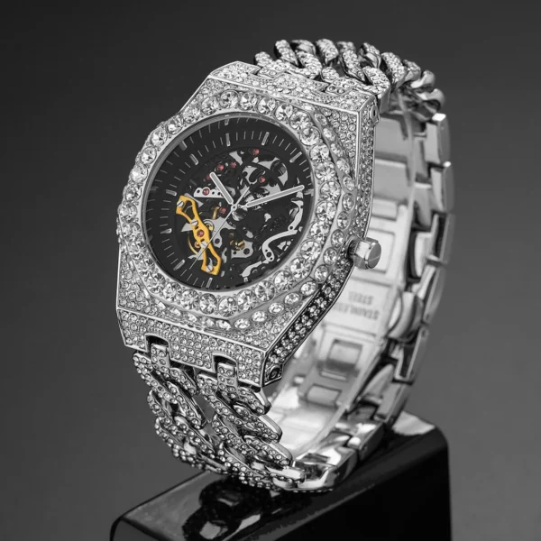 2024 Skeleton Iced Out Watch For Men Hip Hop Big Diamond Mechanical Watches Mans Fashion Cuban Chain Automatic Wristwatch Reloj